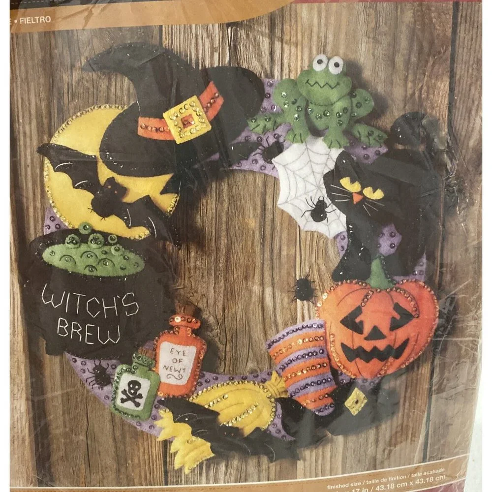Bucilla "Witches Brew" Felt Halloween Wreath Kit~86563 Cat Pumpkin Frog New - Picture 2 of 6